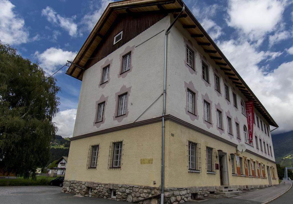 Fit Und Fun Sportherberge Kotschach-Mauthen Exteriör bild